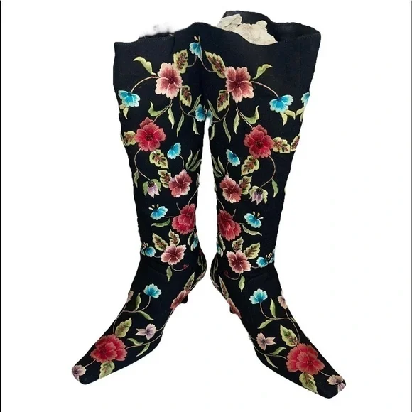 SXS Floral Boots style S-83 with dust cover, no box. Size 36.5 (US Size 6) - Picture 4 of 12